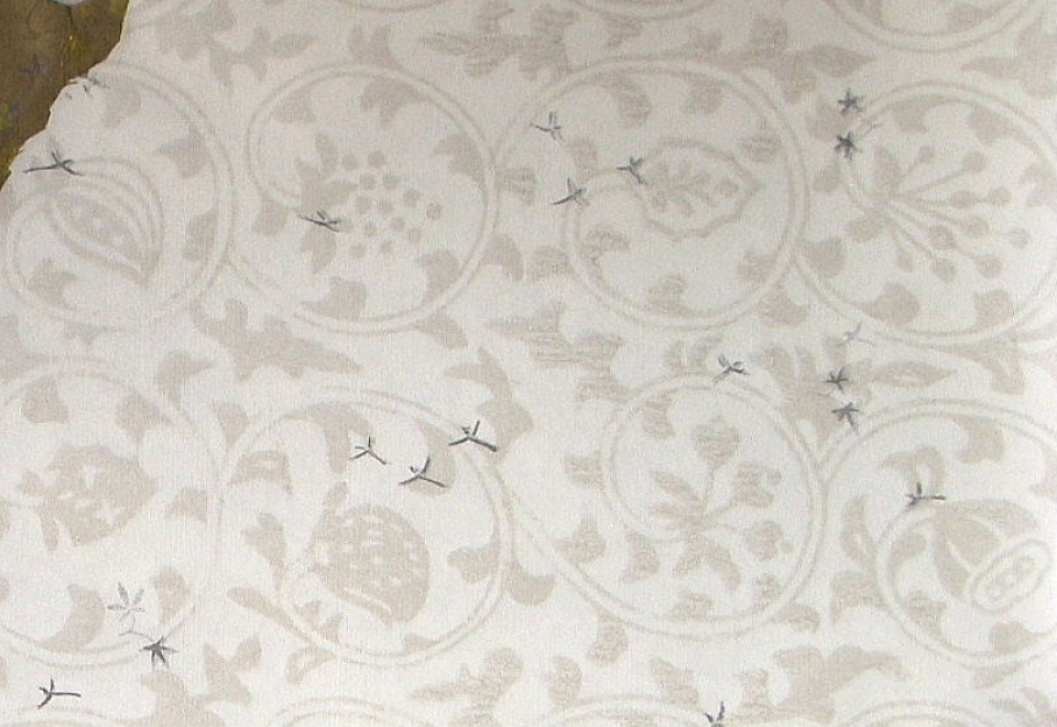 三十六人集 素性集　装飾料紙　破り継 『上下隅斜目（二重唐草）』　第八・九紙裏（屏風絵に雪） 臨書用紙　右上側部分拡大