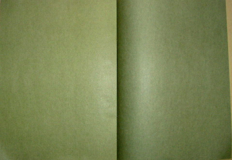 綴葉装 左項（中緑色） 右項（濃緑色）　『染紙』　拡大へ　