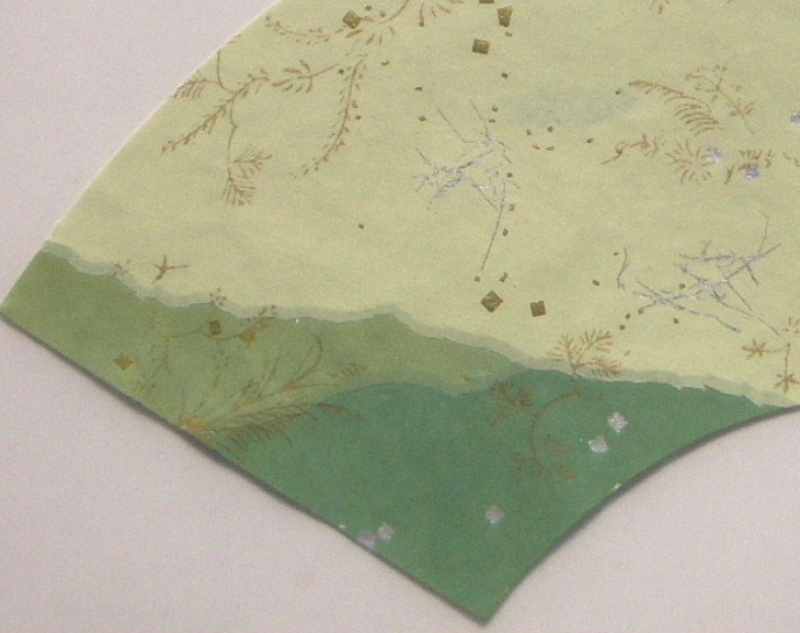 装飾料紙　源氏物語絵巻風破り継　中扇面　緑系１６　左端破り継部分拡大へ
